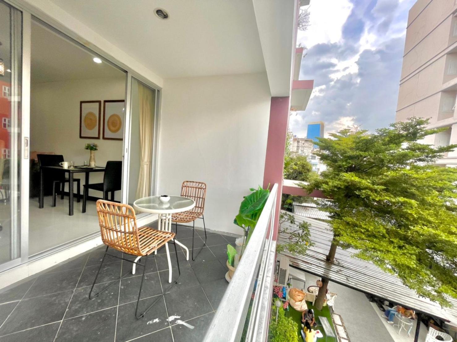 Baan Sabai Rama IV Apartment Bangkok Exterior foto