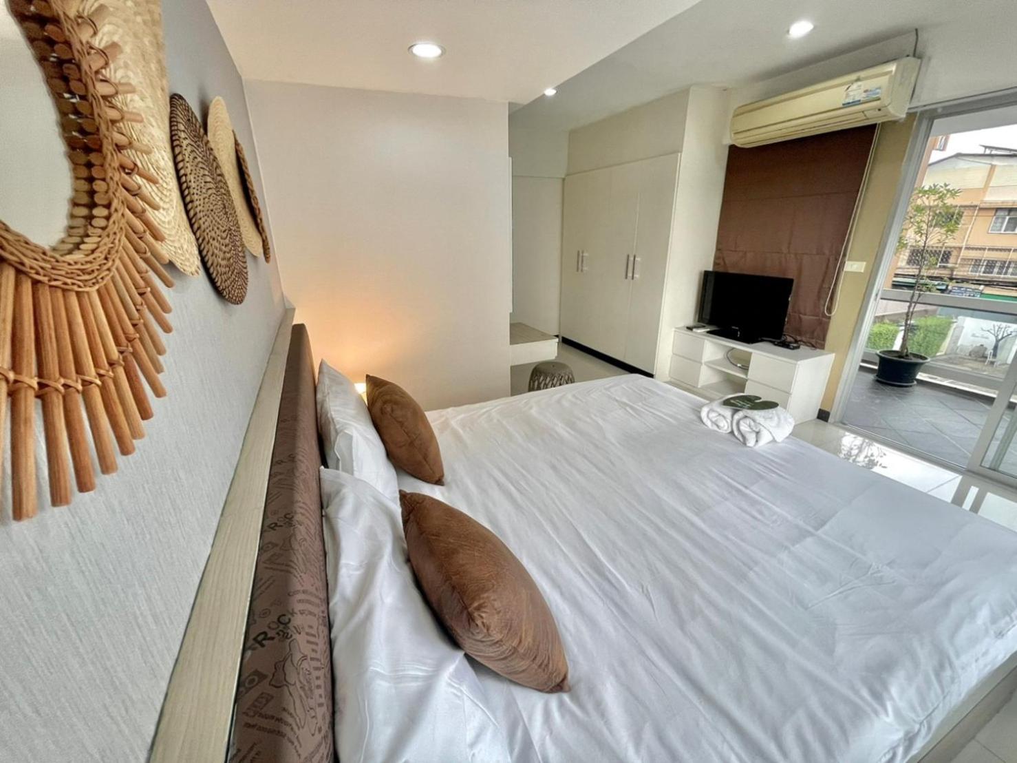 Baan Sabai Rama IV Apartment Bangkok Exterior foto